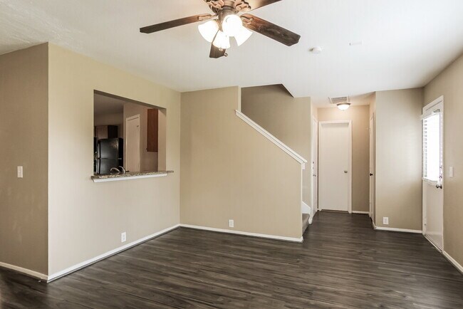 Foto del edificio - 3231 Dartmouth Field Ln
