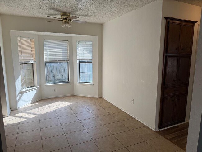 Foto del edificio - 16307 Framingham Cir