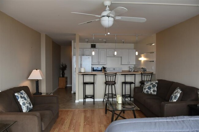 Foto del edificio - 1636 N Wells St