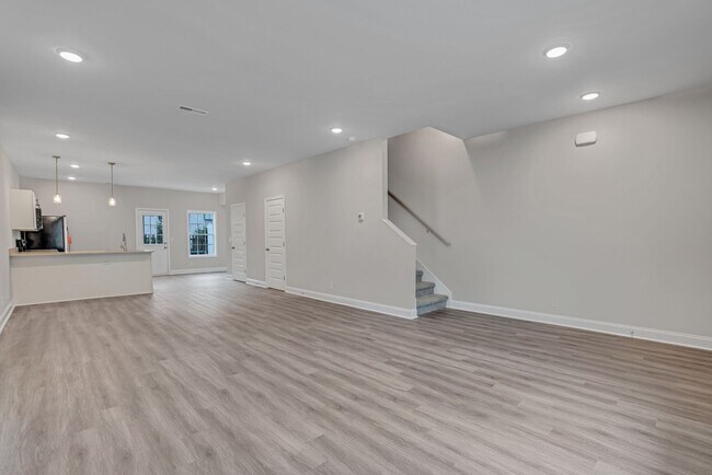 Foto del edificio - Excell Pointe 2 Bedroom Townhomes