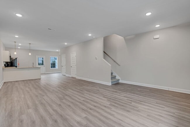Building Photo - Excell Pointe 3 Bedroom Townhomes