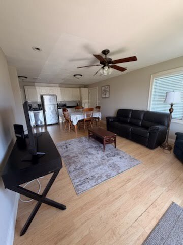 Foto del edificio - 2436 Salmon St