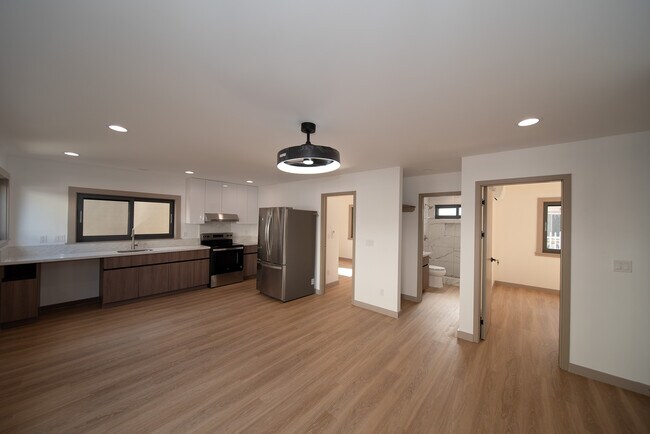 Foto del edificio - 2056 10th Ave