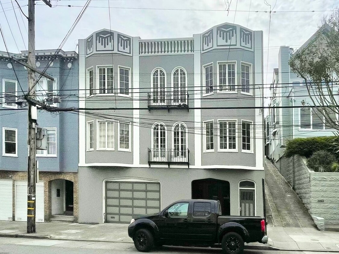 Foto principal - 3BR/2BA Renovated! Charm Galore! Cow Hollo...