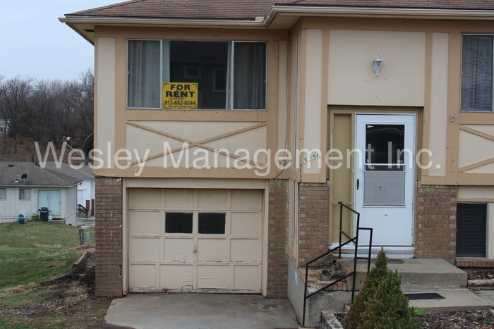 Primary Photo - 2 Bedroom Duplex in KCK