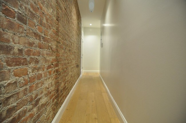 Building Photo - 1806 Caton Avenue