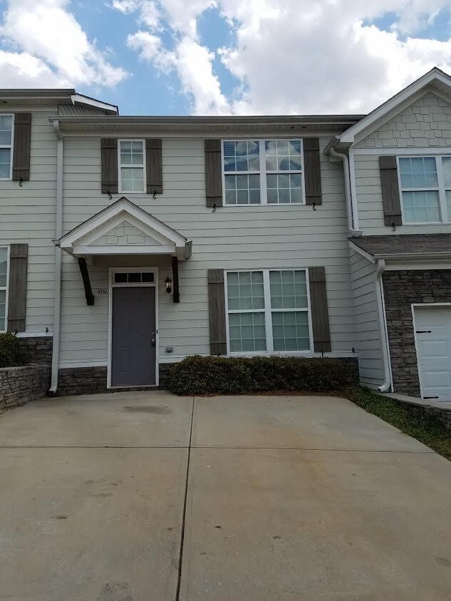 4336 Park Gate Dr, East Point, GA 30344 House Rental in East Point