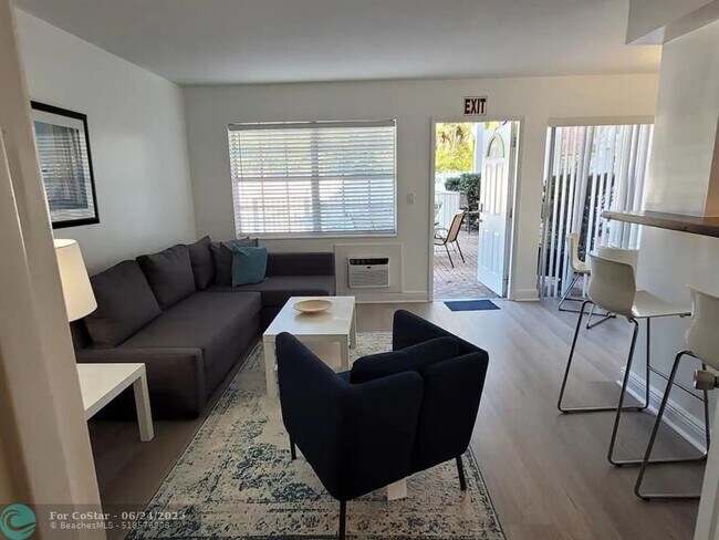 Foto del edificio - 3226 NE 12th St