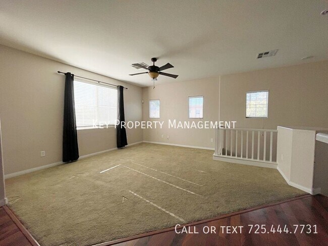 Building Photo - 2 BED 2 BATH TOWNHOME IN THE NORTHWEST