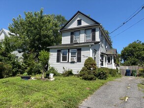 Building Photo - 117 Oxonia Ave