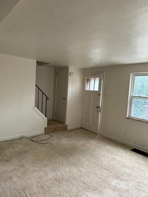 Building Photo - 526 Princeton Blvd