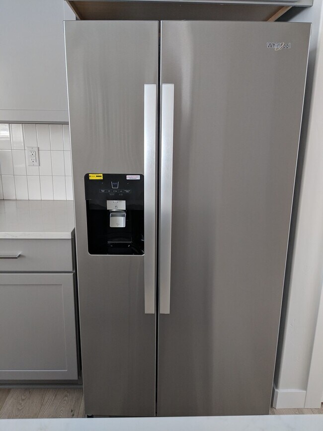 Foto del edificio - Available Now | Spacious 3-Bedroom Home wi...