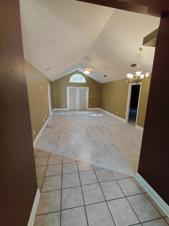 Building Photo - 1810 Newman Ln