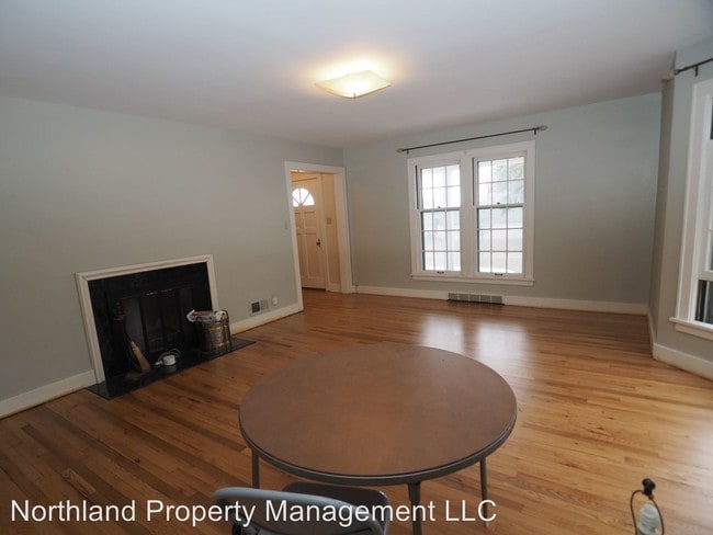 Building Photo - 2 br, 1.5 bath House - 822 Munson Avenue