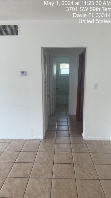 Foto del edificio - 3701 SW 59th Terrace