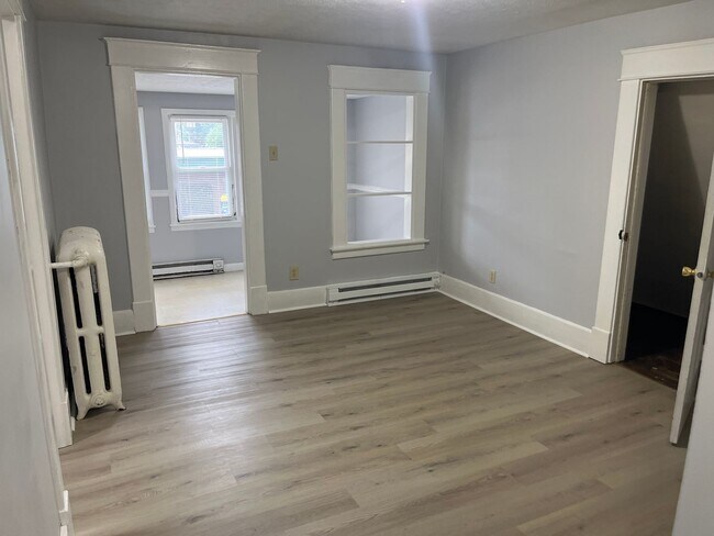 Building Photo - 207 Crane Dr