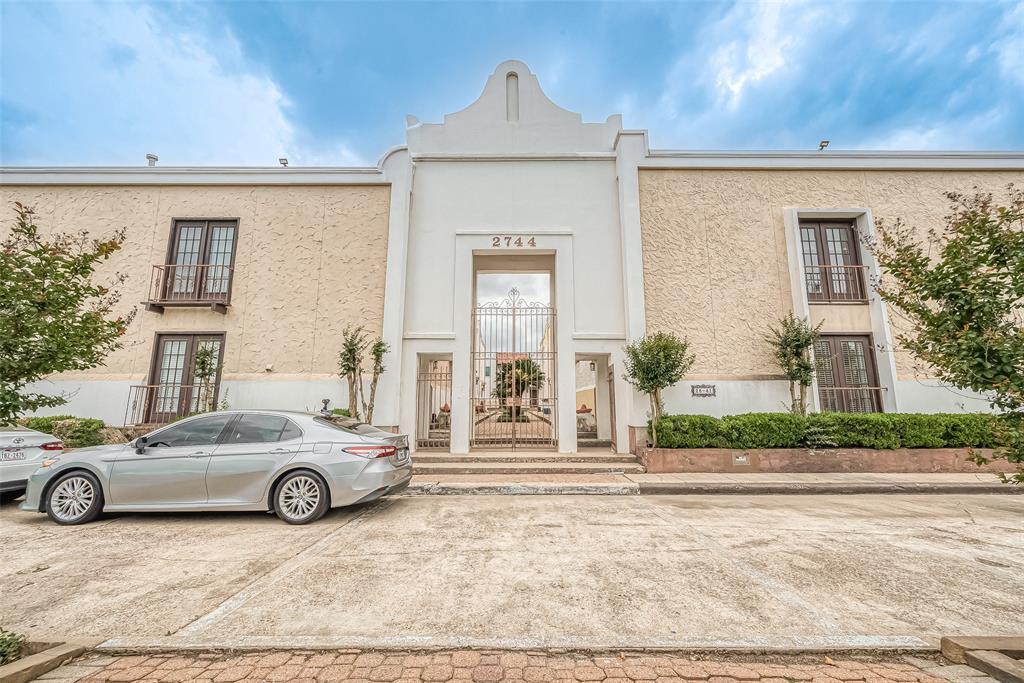 Foto principal - 2744 Briarhurst Dr