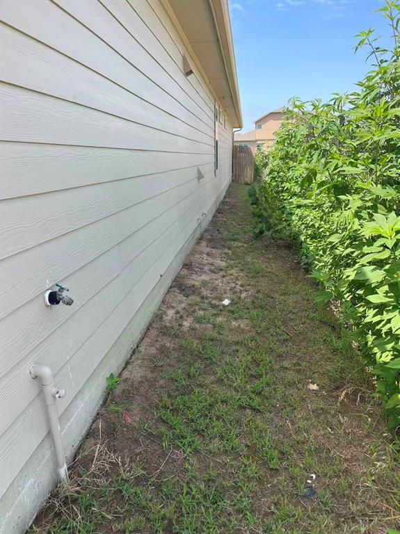 Foto del edificio - 13910 Levy Ln