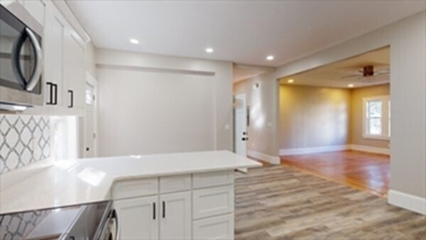 Building Photo - 35 George St