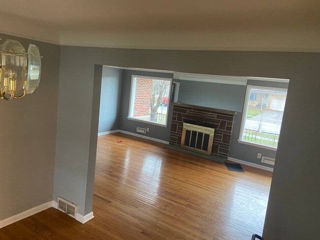 Living Room - 6361 Manchester Rd