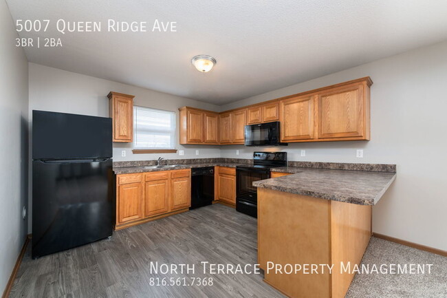Building Photo - Cozy 3 Bedroom Townhome