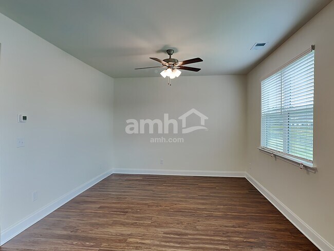 Foto del edificio - 6194 Bridlewood Ln