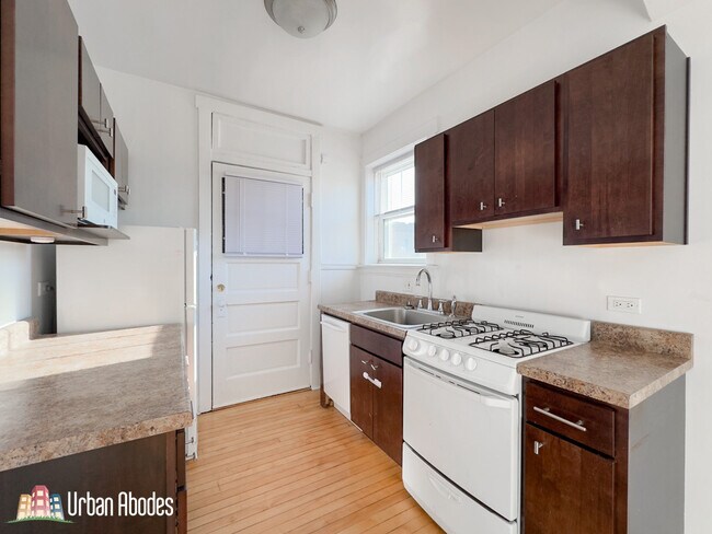 Foto del edificio - 4402 N Rockwell St