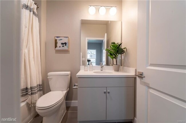 Foto del edificio - 3 br, 3.5 bath House - 715 W Duarte Rd Unit B