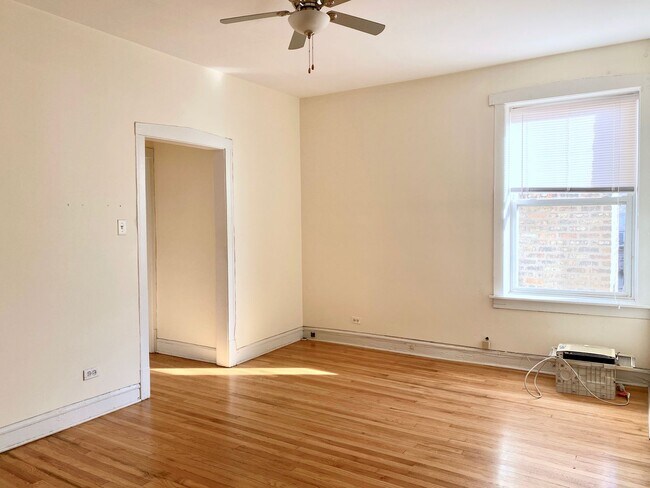 Foto del edificio - 806 N Bishop St