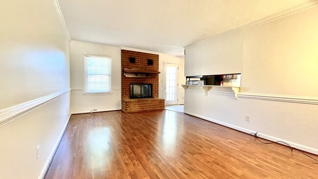 Foto del edificio - 1021 River Birch Ct