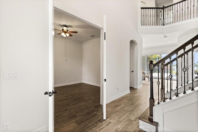 Foto del edificio - 10854 Lemon Lake Blvd