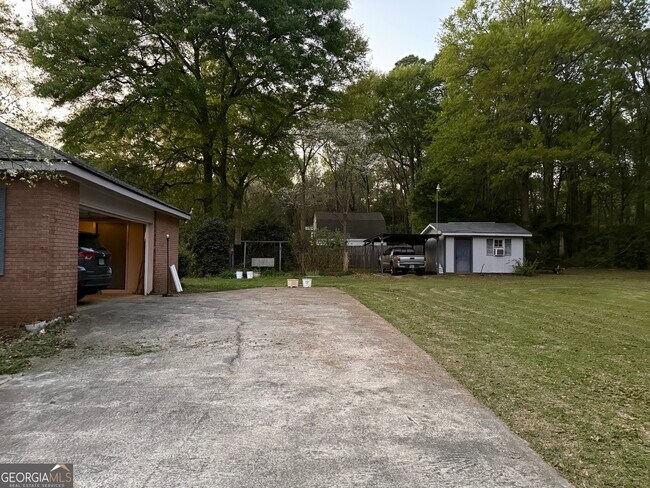 Foto del edificio - 101 Smoke Rise Dr