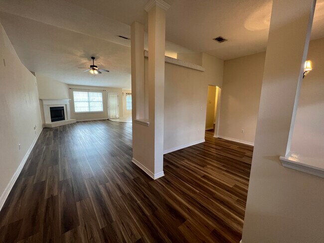 Foto del edificio - 6024 Appaloosa Way