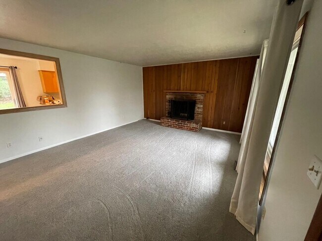Living Room - 10848 SW 59th Ave