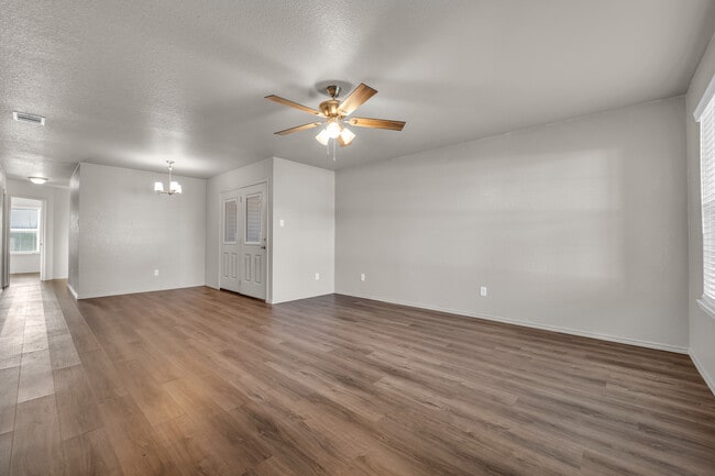 Living room and dining nook - 609 Lost Trl