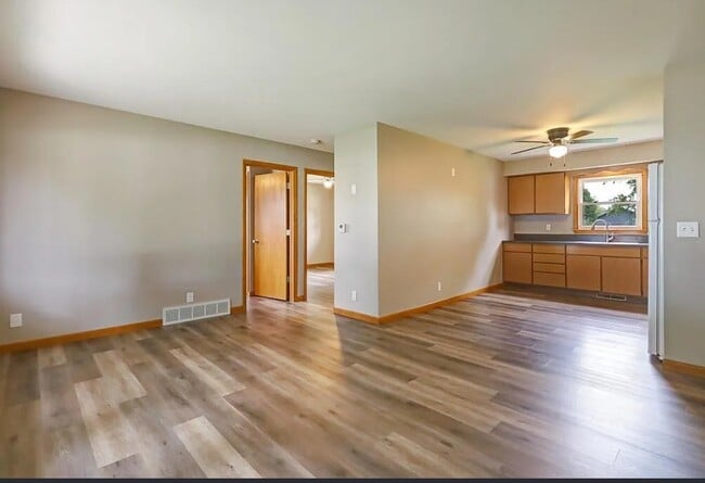 Building Photo - 514 Randolph St