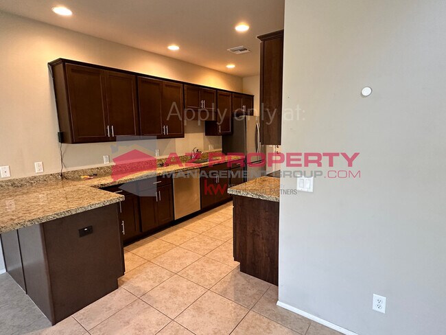 Foto del edificio - 3 Bedroom Condo