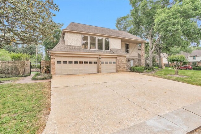 Foto del edificio - 9203 Godstone Ln