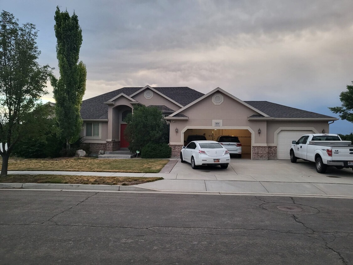 5414 W Sierra Rose Dr, Herriman, UT 84096 House Rental in Herriman