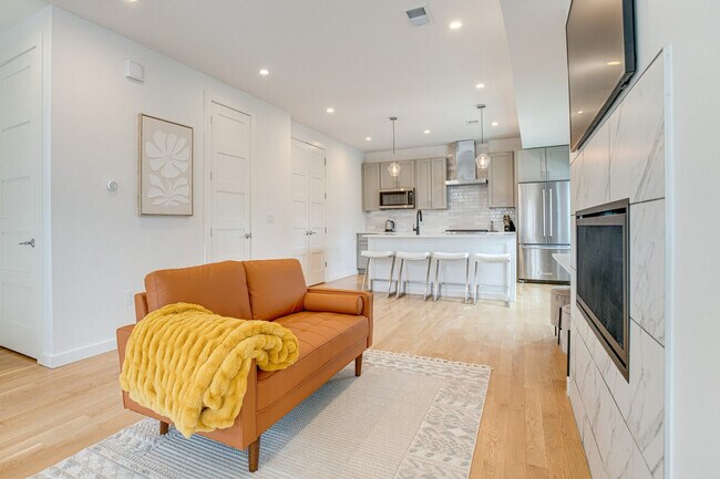 Foto del edificio - 3890 W 13th Ave