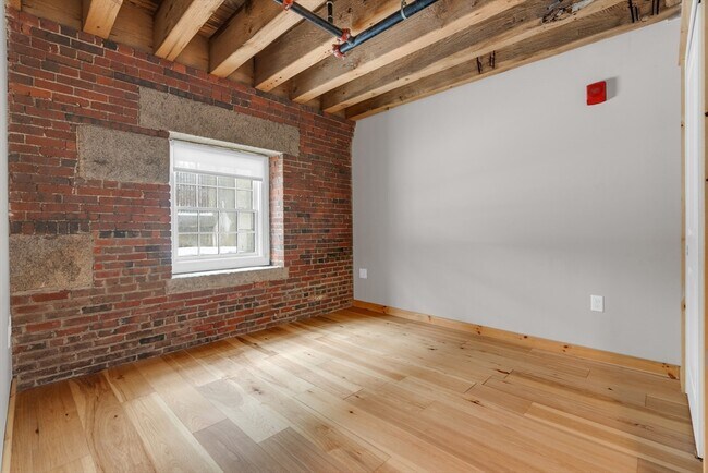 Foto del edificio - 58 13th St