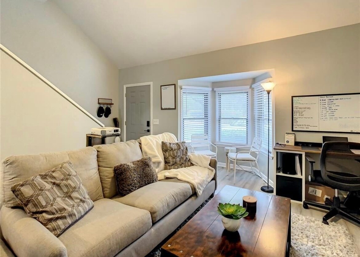 5203 Oak Charter Ct, Temple Terrace, FL 33617 Townhome Rentals in