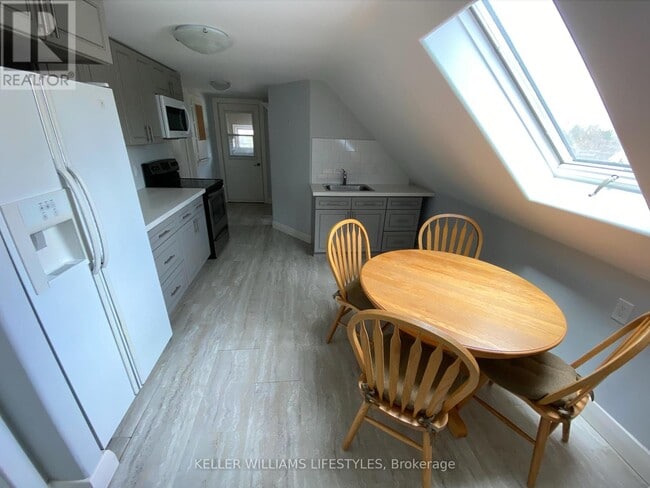 Photo du bâtiment - 88 Britannia Ave