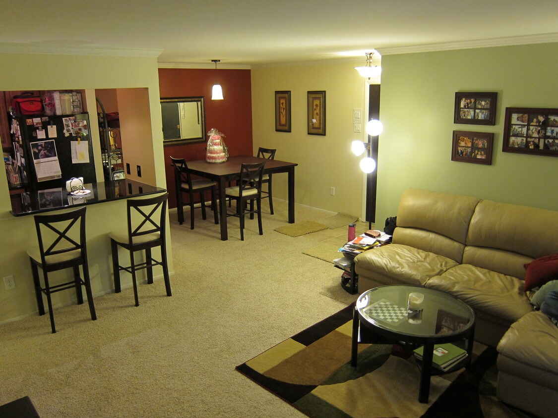 Foto principal - 32090 Grand River Ave