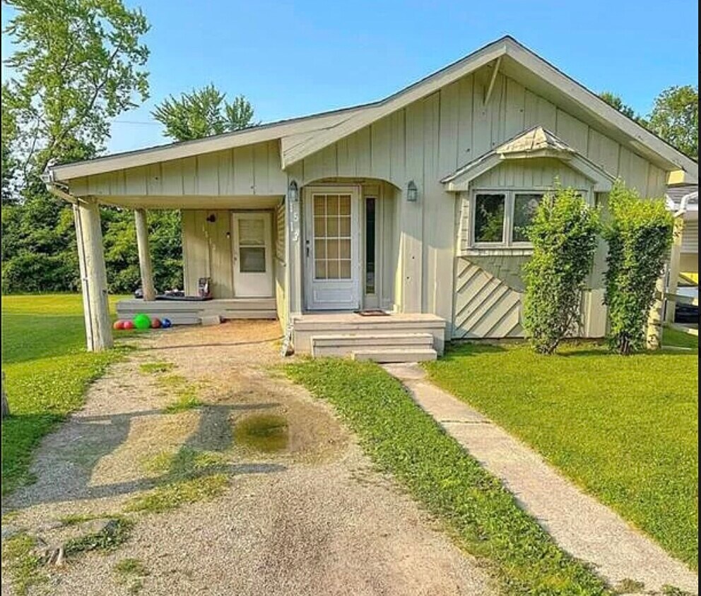 Primary Photo - 1513 E Cromer Ave