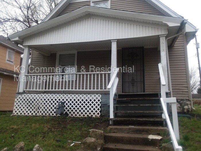 Primary Photo - 5613 Anderson Ave