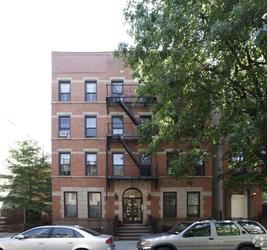 Foto del edificio - 154 Carroll St