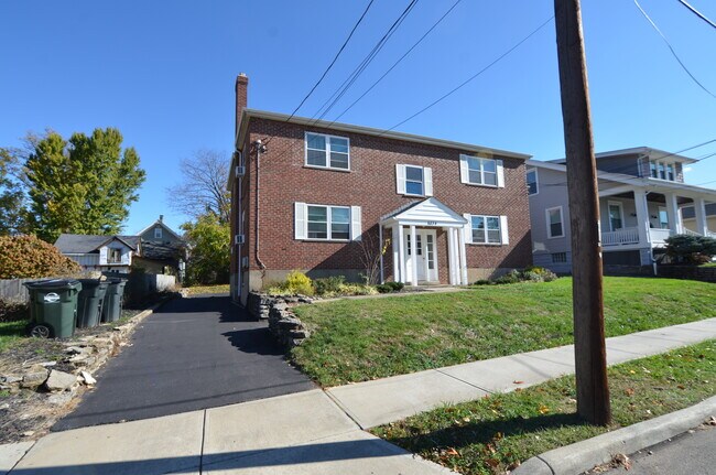 Building Photo - 6834 Park Ave