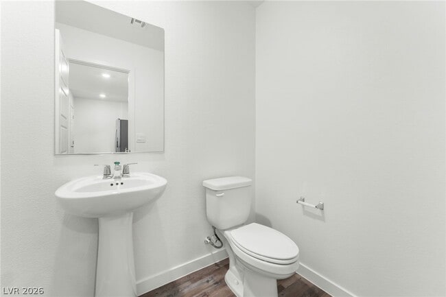 Building Photo - 913 Rosy Starling St