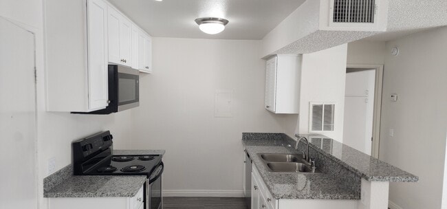 Building Photo - Hillcrest Village Senior Living